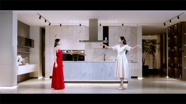 由于爱，，以是爱——这部家居片子的背后是美不堪收